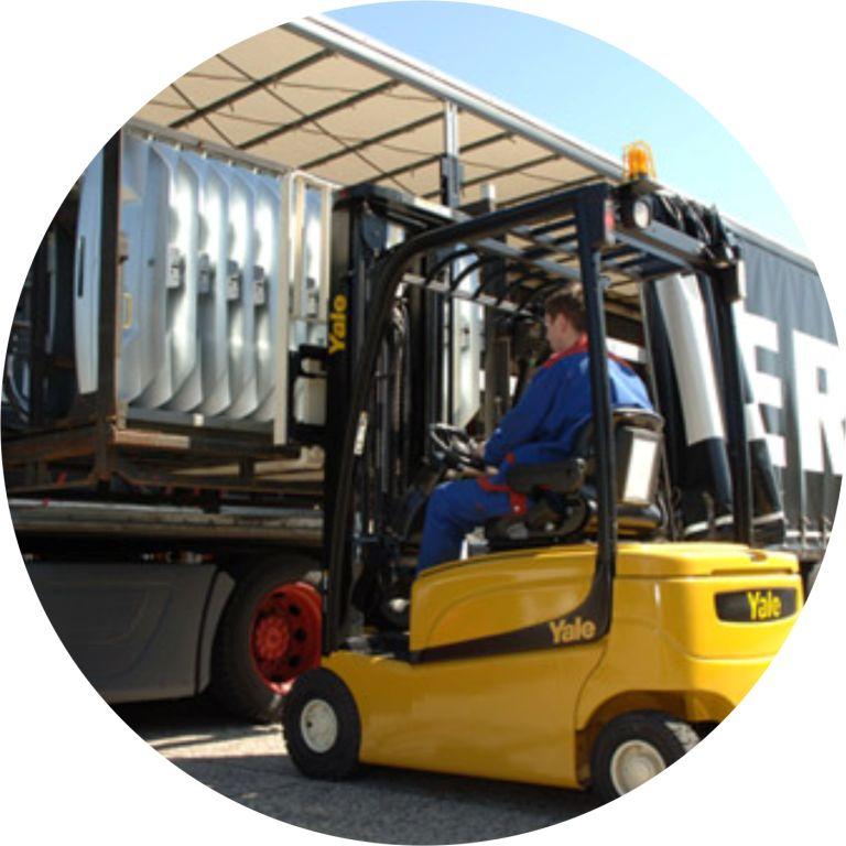 Водитель погрузчика свыше 4 кВт. Трактористы-машинисты погрузчиков, дорожно-строительных машин, квадроциклов, снегоходов